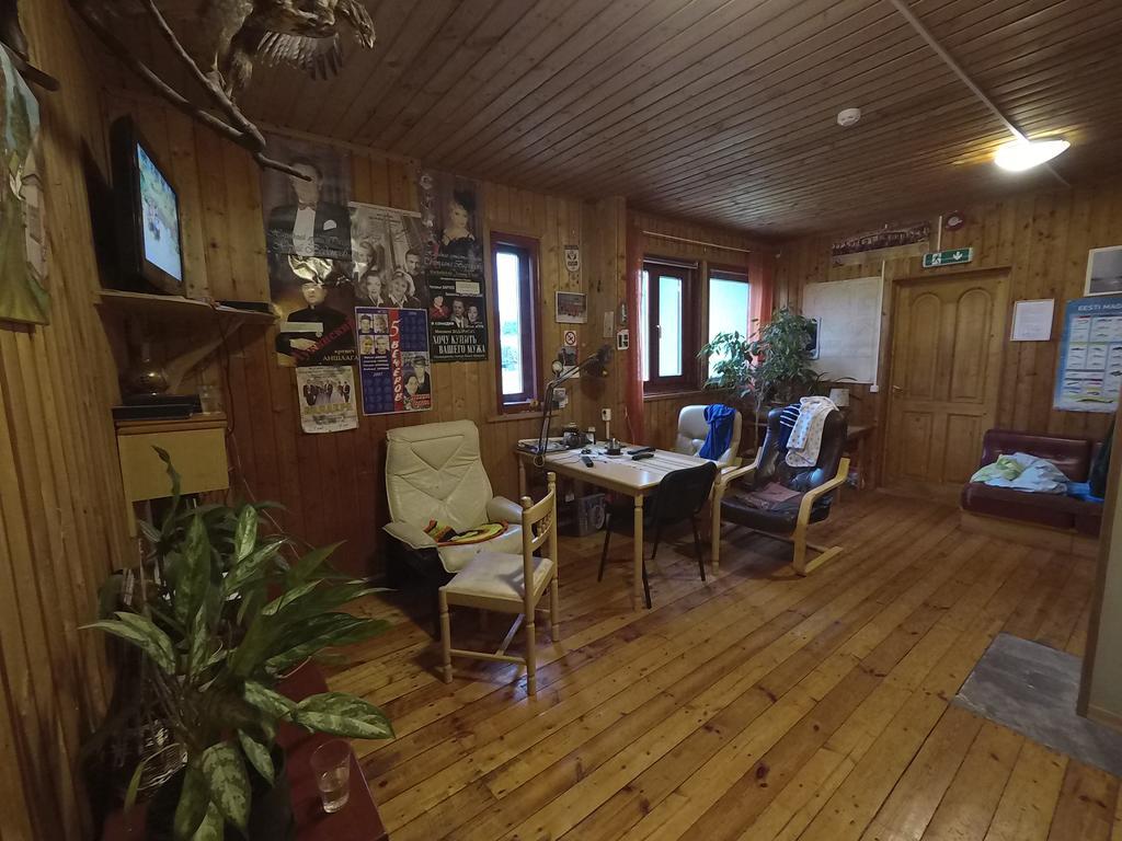 Hostel Laguun Калласте Экстерьер фото
